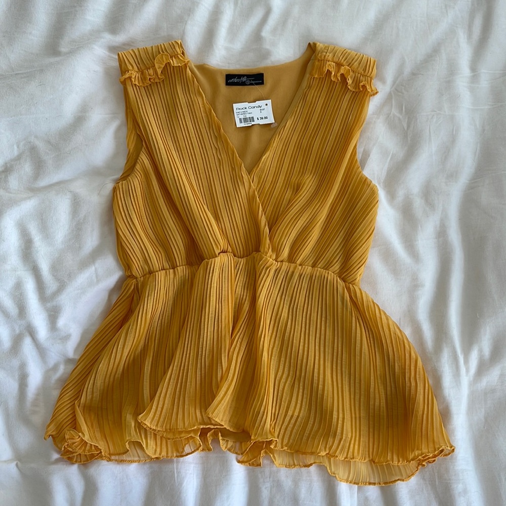 Yellow Ruffle Sleeveless Blouse Size Small - NWT